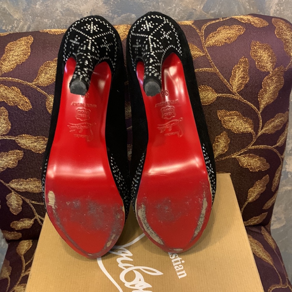 Designer Shoes - Picture 4 of 5